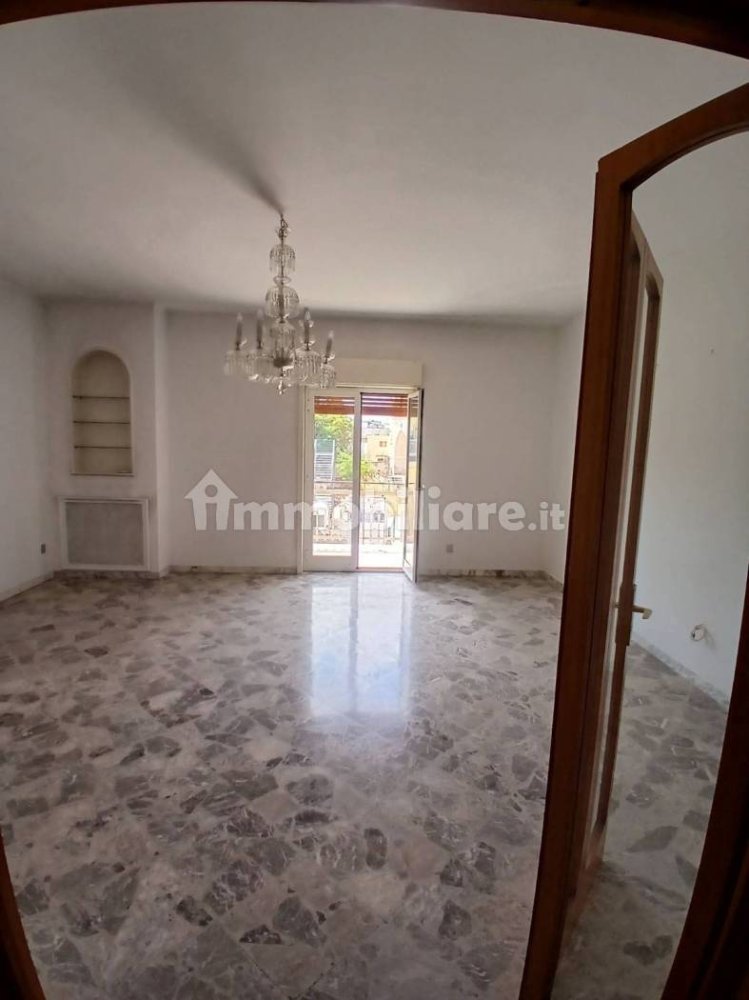 Квартира с 2 спальнями в Руво ди Пулья, Италия № 314845