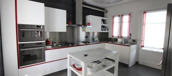 7 rooms Villa in Forte dei Marmi, Italy No. 194155 10