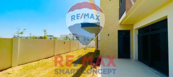 4 bedrooms Villa in Yas Island, UAE No. 36629 10