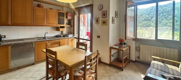 6-salle Appartement à Aulla, Italy No. 293285 5