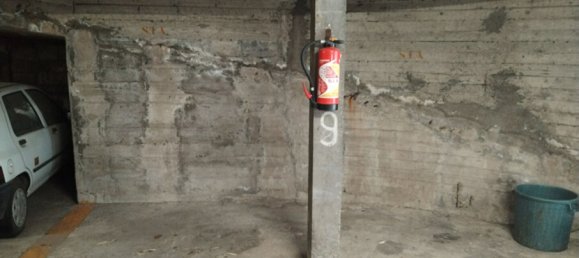 Parking in Montreuil, France No. 336375 2