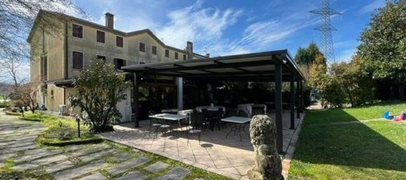 730m² Commercial property in Asolo, Italy No. 257996 8