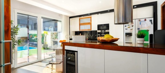 4 bedrooms Villa in Corroios, Portugal No. 104539 13