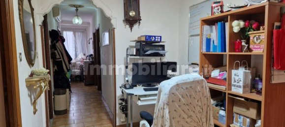 Apartamento de 3 dormitorios en Genoa, Italy No. 308994 2