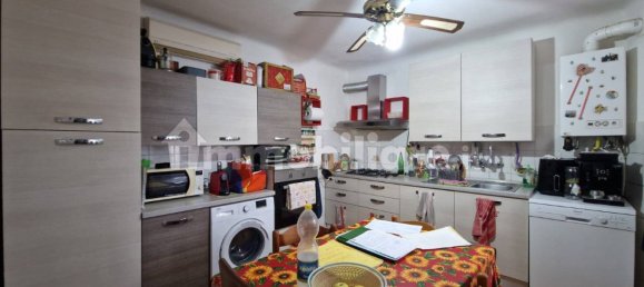 Apartamento de 3 dormitorios en Genoa, Italy No. 308994 4