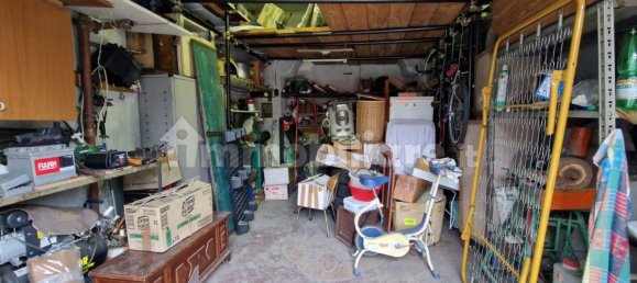 Apartamento de 3 dormitorios en Genoa, Italy No. 308994 17