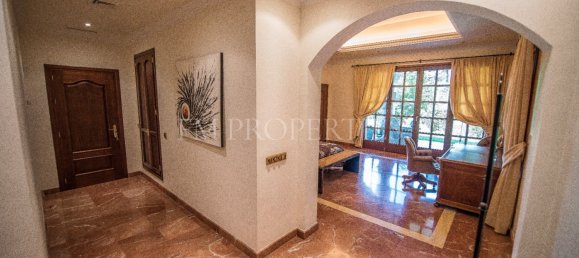 8 bedrooms Villa in Malaga, Spain No. 104589 27