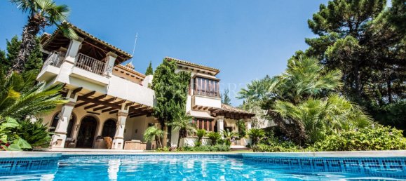 8 bedrooms Villa in Malaga, Spain No. 104589 9