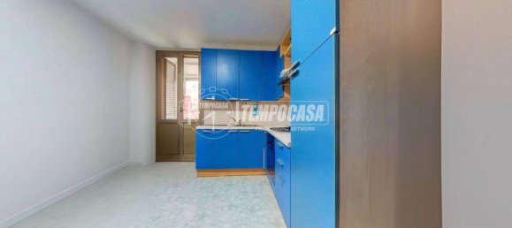 1 bedroom Apartment in Turin, Italy No. 131248 8