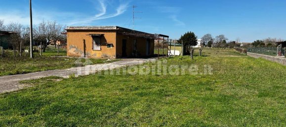 Villa de 3 dormitorios en Nettuno, Italy No. 155571 2