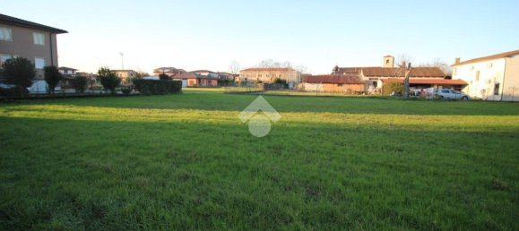 3106m² Land in Roverbella, Italy No. 154171 19