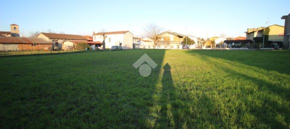 3106m² Land in Roverbella, Italy No. 154171 11