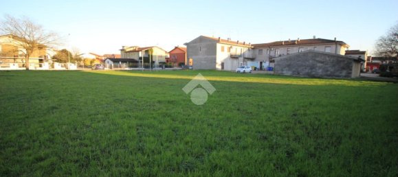 3106m² Land in Roverbella, Italy No. 154171 14