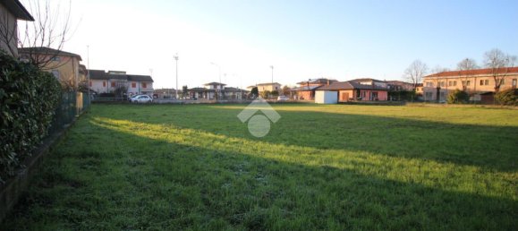 3106m² Land in Roverbella, Italy No. 154171 7