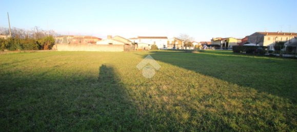 3106m² Land in Roverbella, Italy No. 154171 23