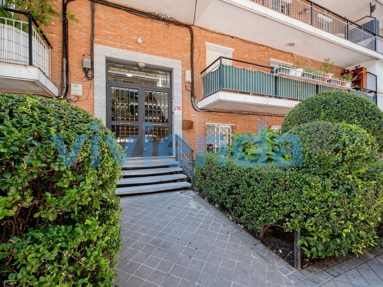 3 bedrooms Apartment in Madrid, Spain No. 191392