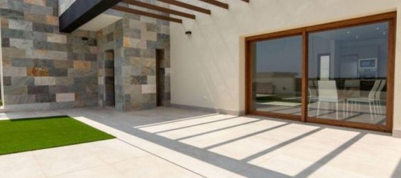 3 bedrooms Villa in Torrevieja, Spain No. 123632 2