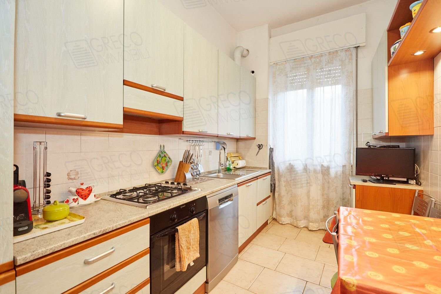 2-salle Appartement à Cinisello Balsamo, Italy No. 69255