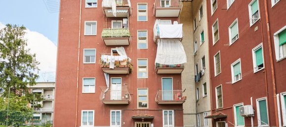 2-salle Appartement à Cinisello Balsamo, Italy No. 69255 21