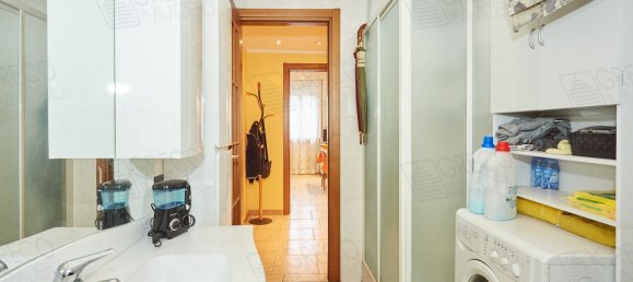 2-salle Appartement à Cinisello Balsamo, Italy No. 69255 19
