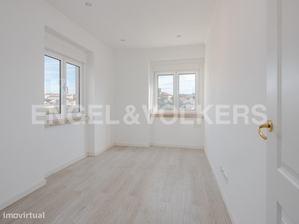 2 bedrooms Apartment in Lisbon, Portugal No. 12882