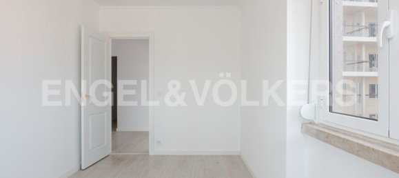2 bedrooms Apartment in Lisbon, Portugal No. 12882 2