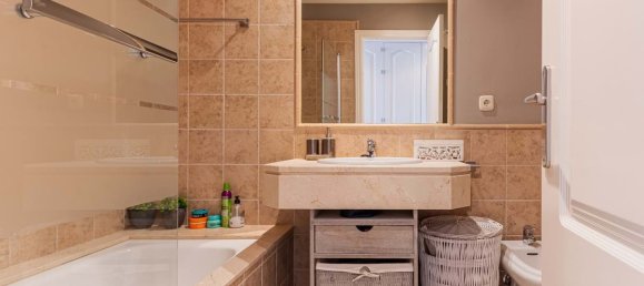 3 bedrooms Penthouse in Estepona, Spain No. 133480 8