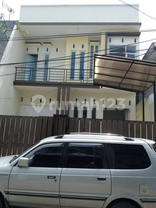 3 bedrooms House in Tanah Abang, Indonesia No. 1438