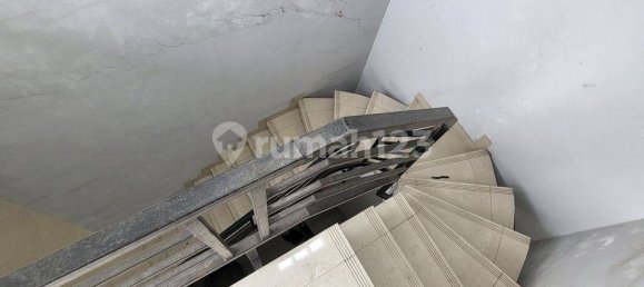 3 bedrooms House in Tanah Abang, Indonesia No. 1438 37