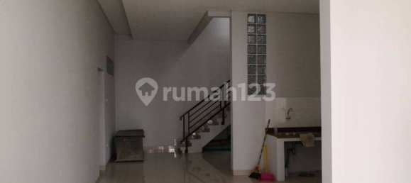 3 bedrooms House in Tanah Abang, Indonesia No. 1438 25