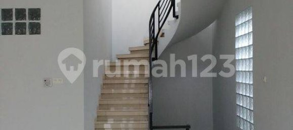 3 bedrooms House in Tanah Abang, Indonesia No. 1438 9