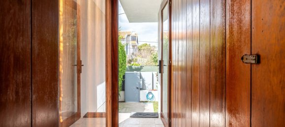 5 bedrooms Villa in Cascais, Portugal No. 141548 20