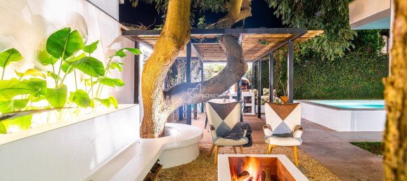 5 bedrooms Villa in Cascais, Portugal No. 141548 3