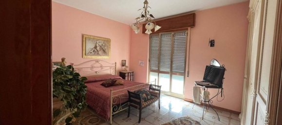 Casa de 7 habitaciónes en Pachino, Italy No. 91516 3