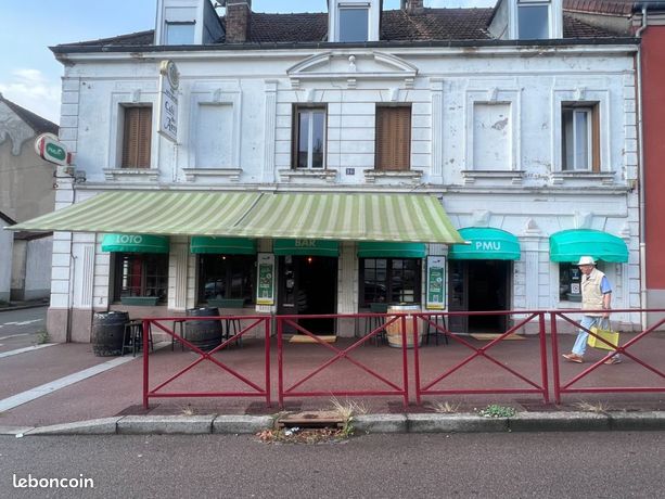 2 bedrooms Commercial property in Le Creusot, France No. 353404