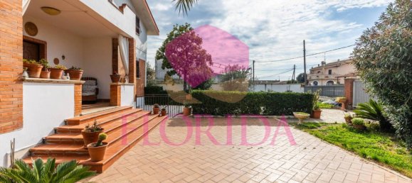 4 bedrooms Villa in Ardea, Italy No. 332881 8