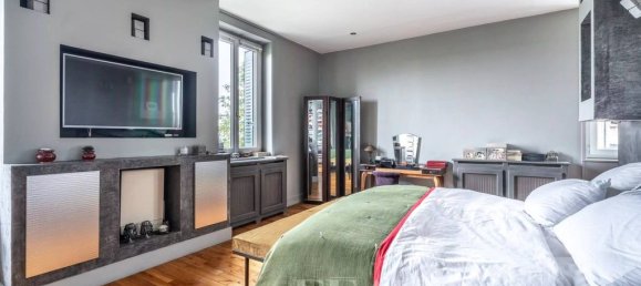 5 غرف نوم فيلا في Suresnes, France رقم 176699 13