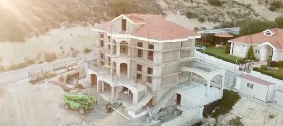 4 bedrooms Commercial property in Agios Athanasios, Cyprus No. 19656 11