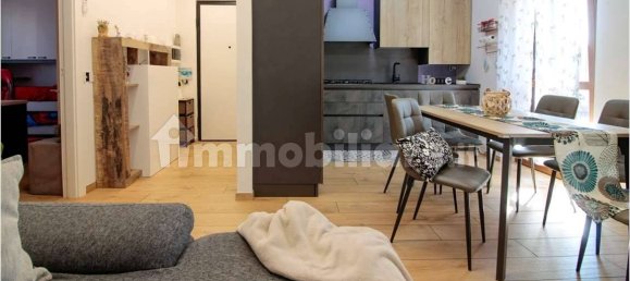 2 bedrooms Apartment in Fino Mornasco, Italy No. 209993 6