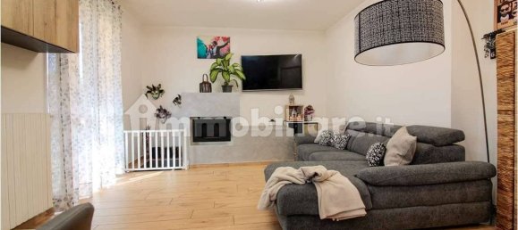 2 bedrooms Apartment in Fino Mornasco, Italy No. 209993 4
