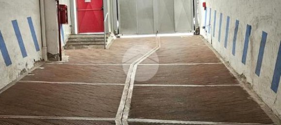 1 room Garage in Rome, Italy No. 107266 2