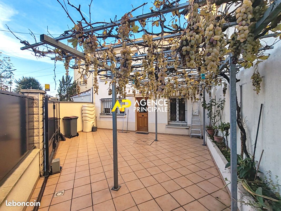 4 bedrooms House in Argenteuil, France No. 162182