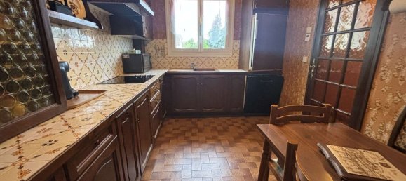 3 bedrooms House in Boissise-le-Roi, France No. 182078 6