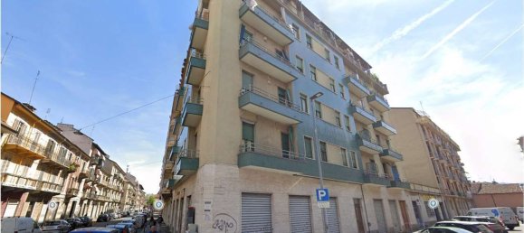 3 rooms Apartment in Turin, Italy No. 12209 5