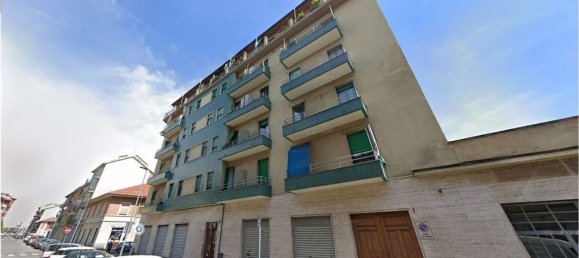 3 rooms Apartment in Turin, Italy No. 12209 4