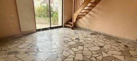 2 bedrooms Townhouse in Yonne, France No. 359743 2