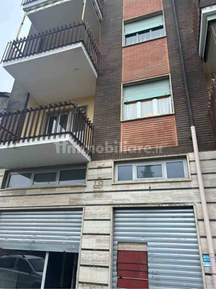 1 room Commercial property in Pinerolo, Italy No. 106468