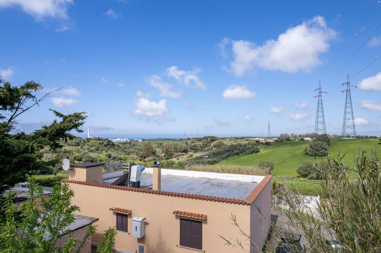 3-salle Maison à Civitavecchia, Italy No. 283956