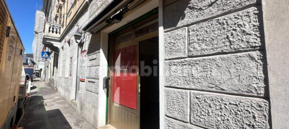 1غرفة عقار تجاري في Trieste, Italy رقم 13624 2