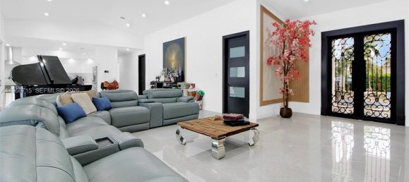 5 dormitorios villa en venta en Miami, Miami-Dade, Florida, USA № 615941 29